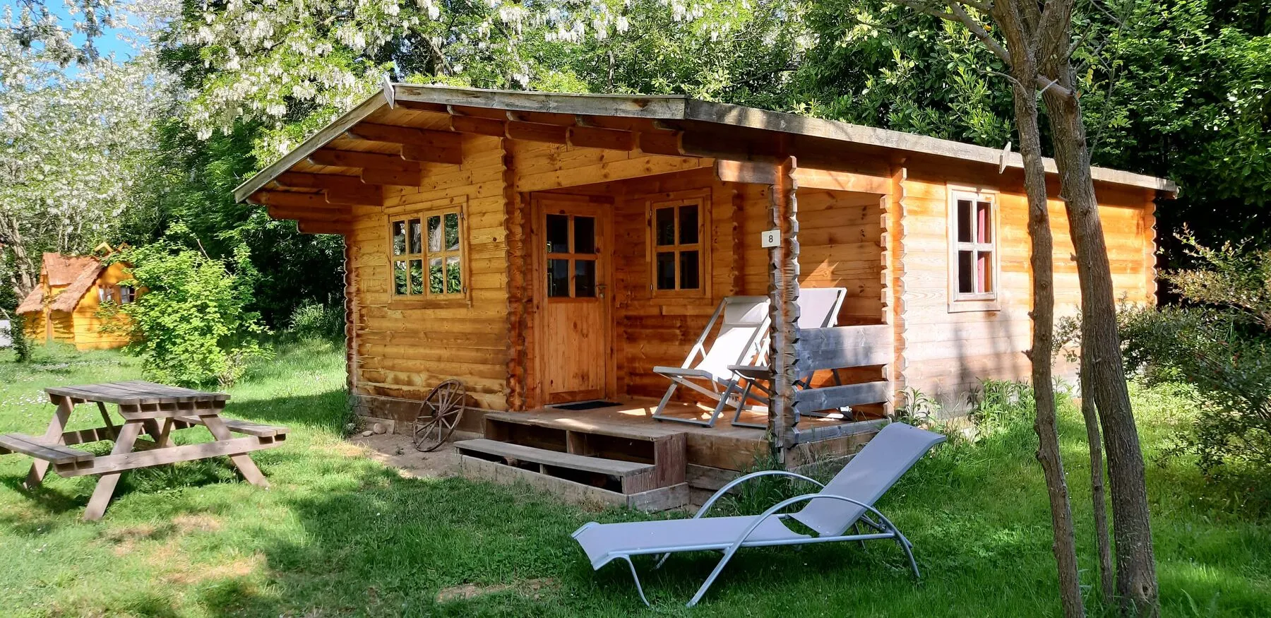 Het volledig houten Ranch-chalet met zijn overdekte terras